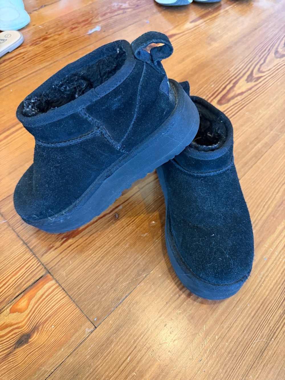UGG Kids Platform Black Fleece-Lined Winter Booties